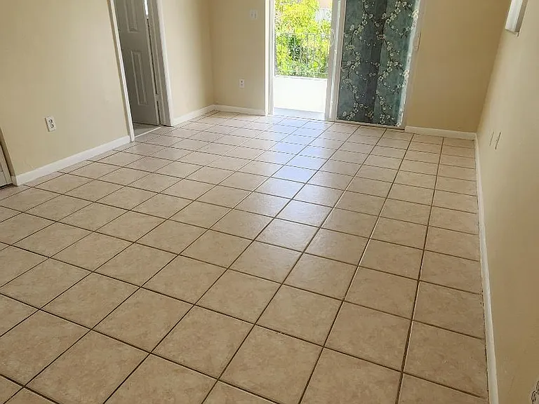 8852 SW 95th Ave — Photo 22