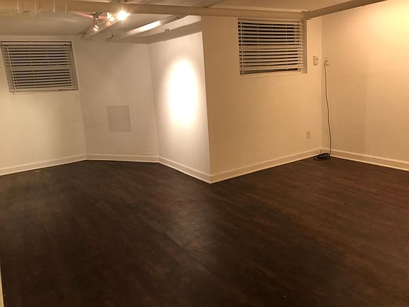 3rd image of 1504 W Olive Ave