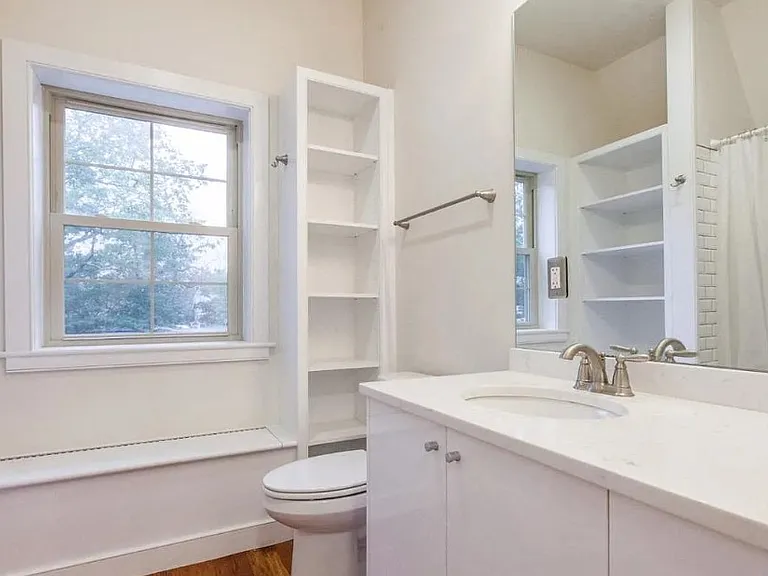 143 W Walnut Ln — Photo 12