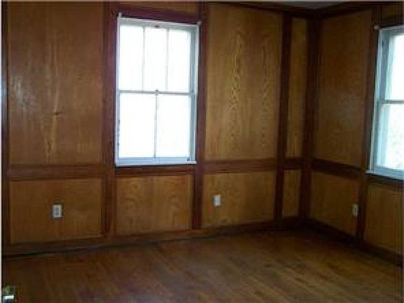 5th image of 725 Avenue F