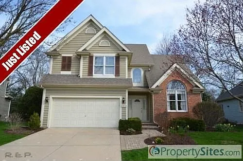 26W160 Arrow Glen Ct photo 1