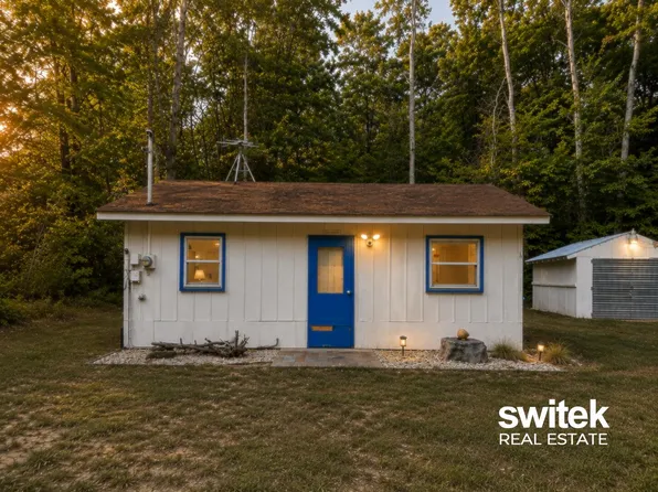 7469 E Lane St, Newaygo, MI 49337