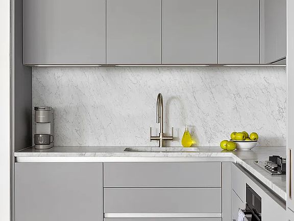 3rd image of 547 W 47th St #809