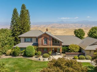 315 Valley View Dr, Exeter, CA 93221