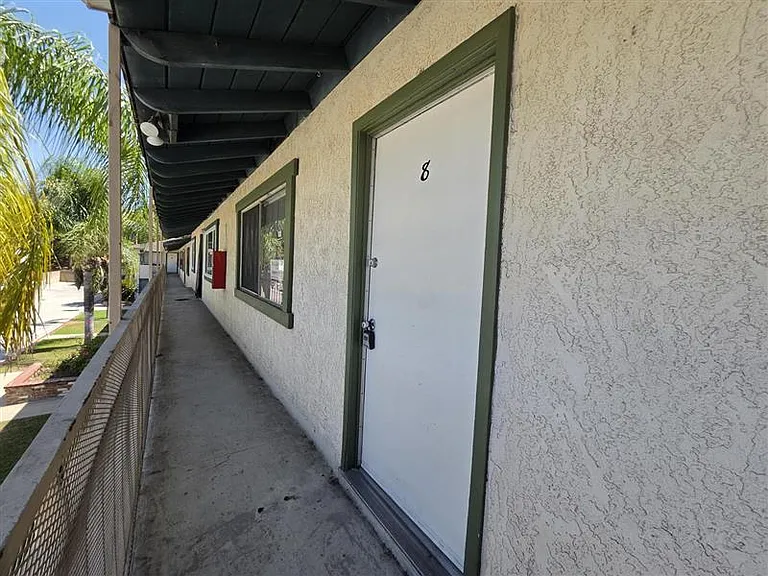 144 W Baseline Rd #8 — Photo 2