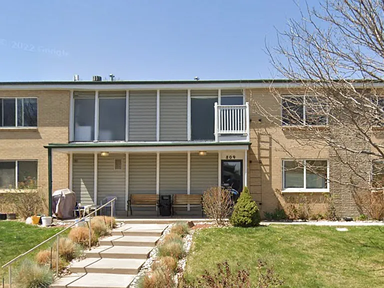 Experience comfort in this delightful apartment with scenic surroundings.