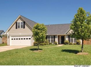 225 English Oak Rd, Fletcher, NC 28732