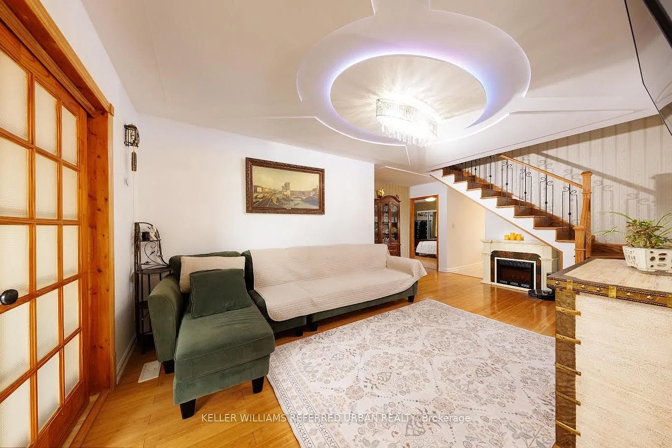 6 Elmhurst Dr — Photo 1