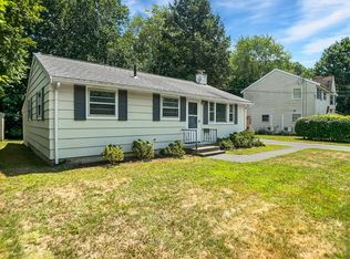 12 Ashby Rd, Bedford, MA 01730
