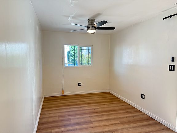 3rd image of 1327 N Orange Dr #2