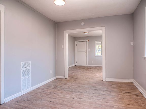3rd image of 3575 Rockwood Ave #1