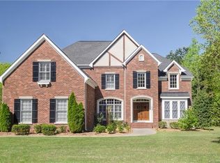 17023 Turtle Point Rd, Charlotte, NC 28278