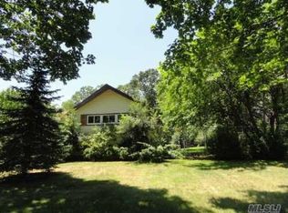 7 Nagle Ln, Central Islip, NY 11722