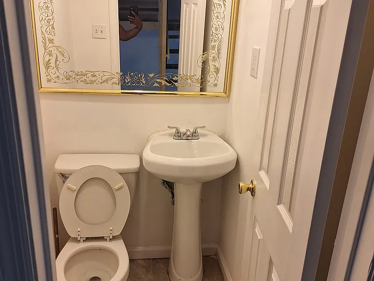 3886 Parklane Dr — Photo 5
