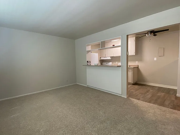 2941 Marconi — Photo 12