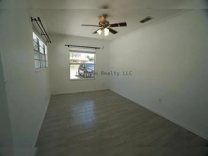 3916 W North A St — Photo 15