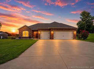 1431 Crestview Dr, Cleveland, OK 74020