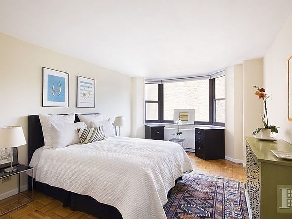 4th image of 1589 3rd Ave #4B
