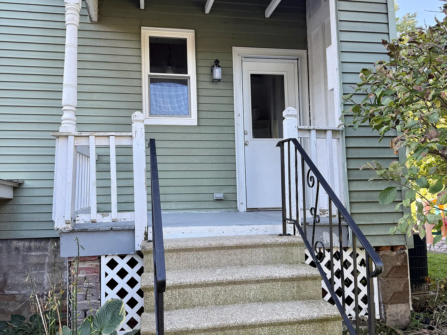 4 bed, 1622 sqft, $2,100 — Photo 4