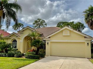 6588 Chestnut Cir, Naples, FL 34109