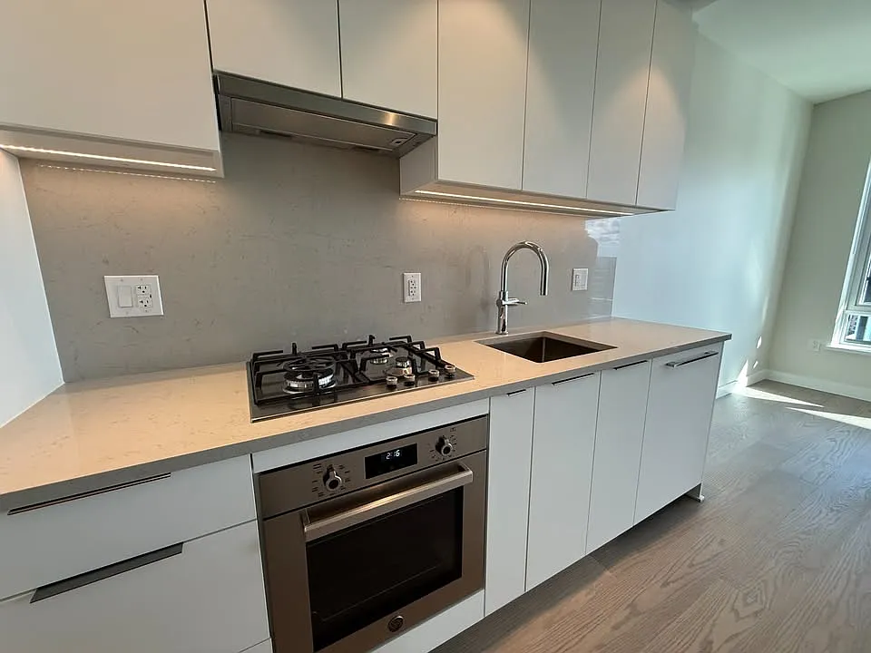 Building Photo - 6138 Birney Ave #1114