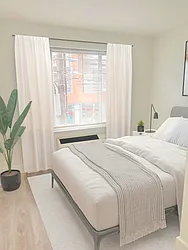 Rented by R New York