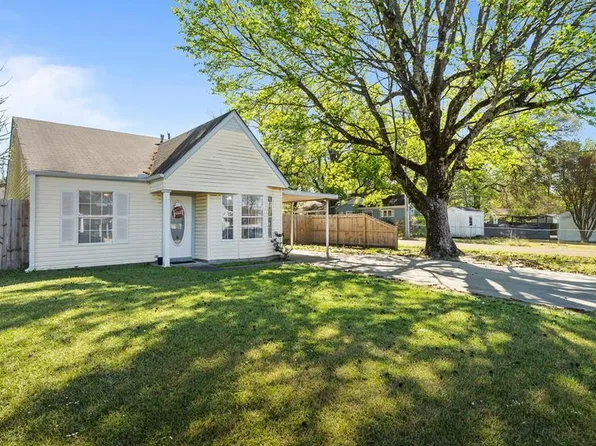 4202 Savannah Cir, Texarkana, AR 71854