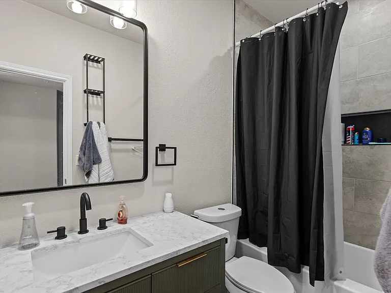 Black Granite Dr — Photo 16