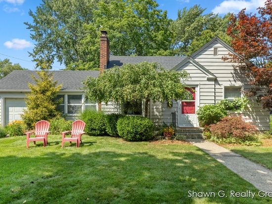 2151 Tenway Dr SE, East Grand Rapids, MI 49506