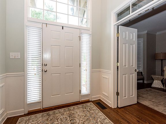 5th image of 9019 Faulkner Ln