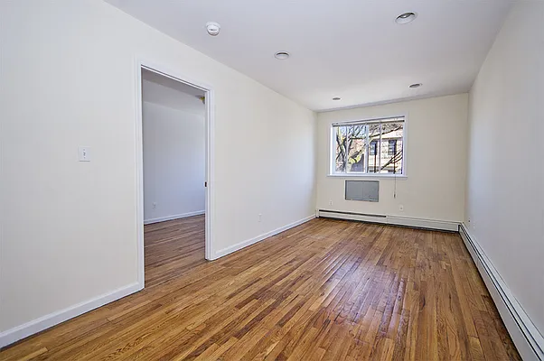 Rented by Oxford Property Group | media 12