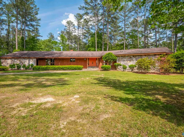 286 Griffith St, Centre, AL 35960