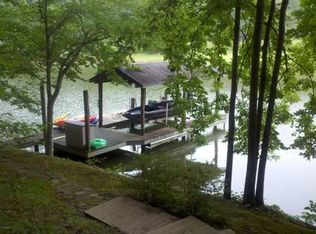 180 Chestnut Bluff Ln, Wirtz, VA 24184