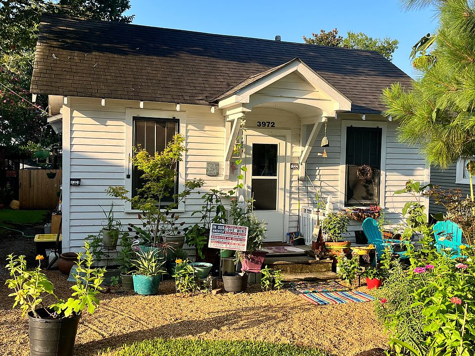 2nd image of 3972 Capital Heights Ave