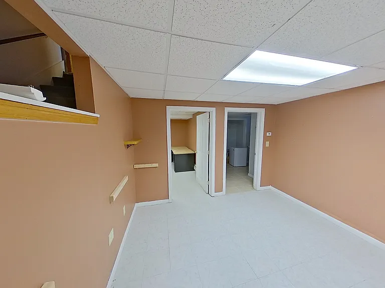 43 Mission Ave — Photo 22