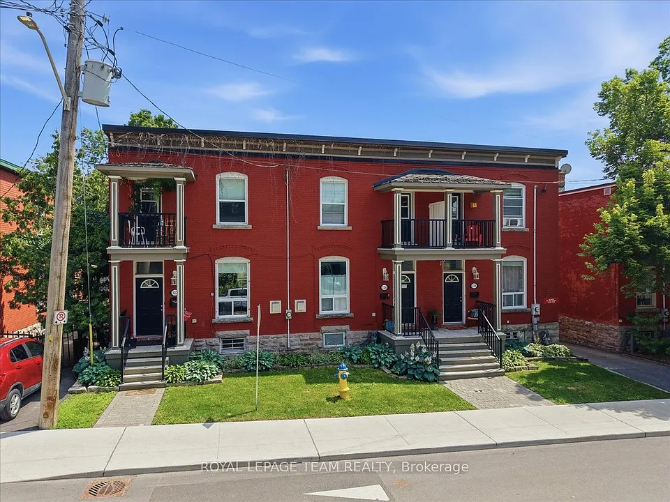 132 Elm St