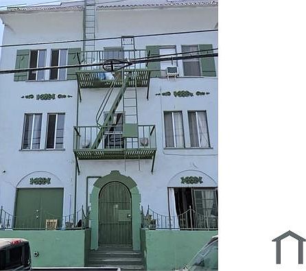 2nd image of 2222 Inez St