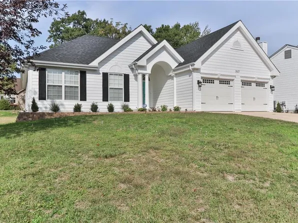 2627 Rockwood Pointe Ct, Grover, MO 63040