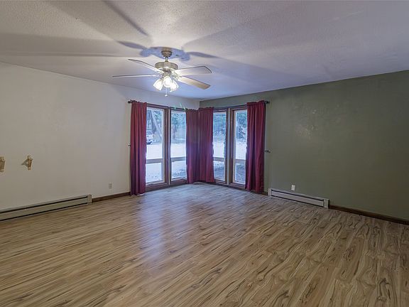 5th image of 32686 Snyder Hill Ln