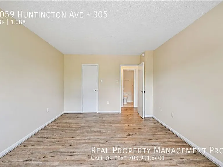 2059 Huntington Ave #305 — Photo 19