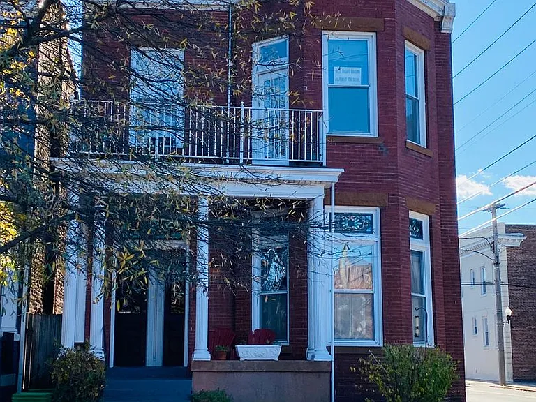 2525 Park Avenue — Photo 3