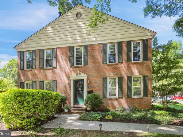 2313 Ravensdon Ct, Reston, VA 20191