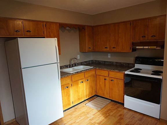 Kitchen on the 1118 Side