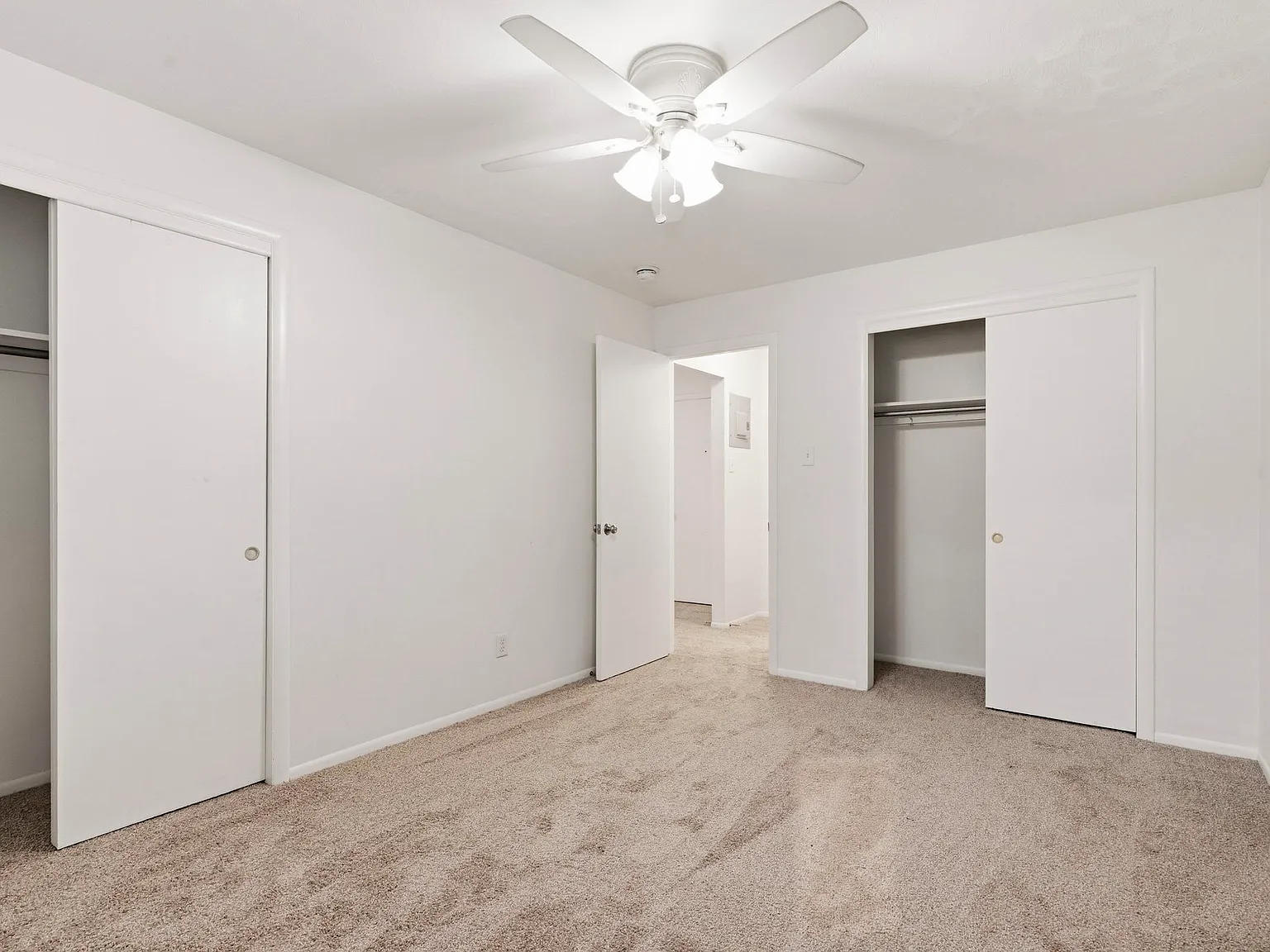 1 bed, $1,100 — Photo 2