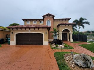 16235 SW 95th St, Miami, FL 33196