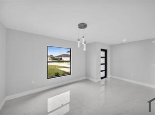 204 NW 14th St, Cape Coral, FL 33993