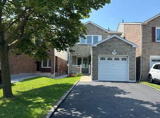 4334 Lee Dr, Mississauga, ON L4W4A8
