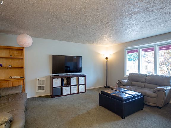 4th image of 8725 NE 112th Ave