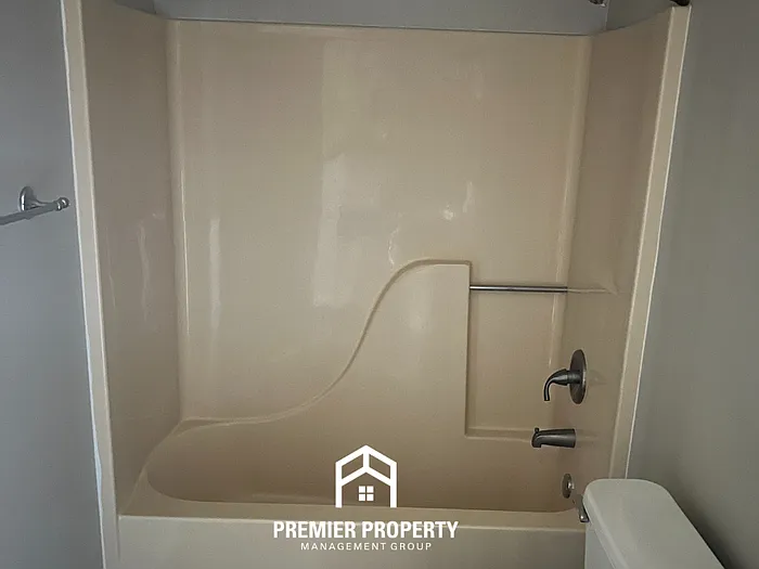112 Eva Ct — Photo 11