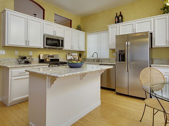 3rd image of 4092 Monte Verde